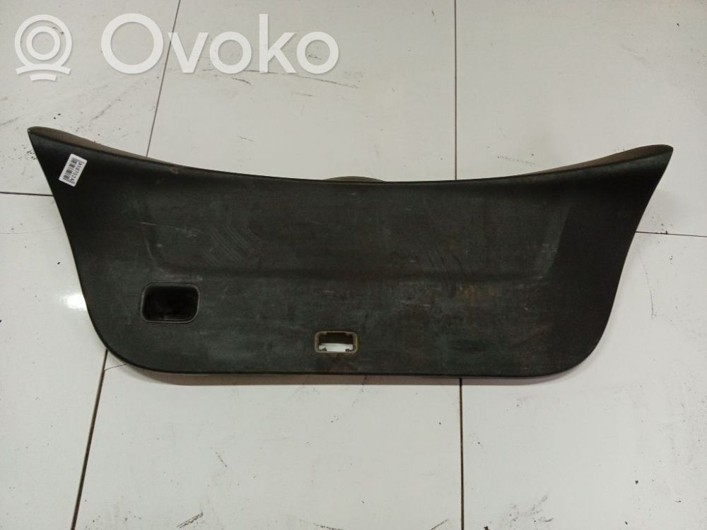 Toyota Yaris Alte elemente acoperire portbagaj 