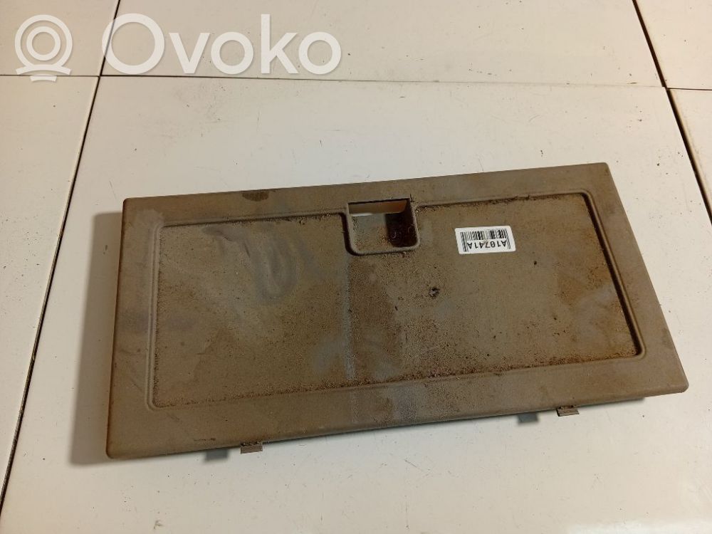 Nissan Almera Tino Verkleidung Kofferraum sonstige