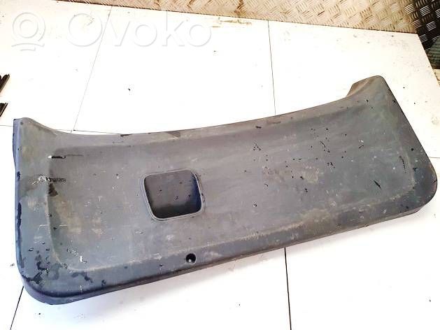 Mitsubishi Colt Inne elementy wykończenia bagażnika 