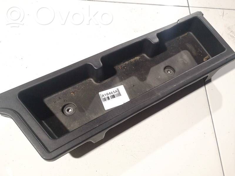 Toyota Corolla E120 E130 Otros elementos de revestimiento del maletero/compartimento de carga 