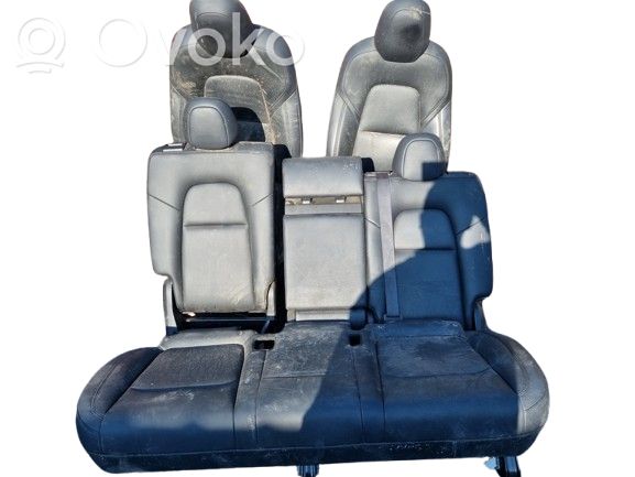 Seat set