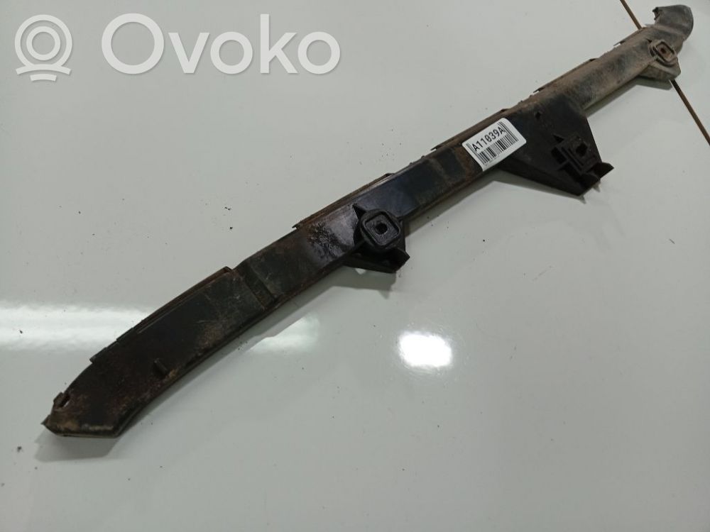 Toyota Avensis T250 Support de pare-chocs arrière