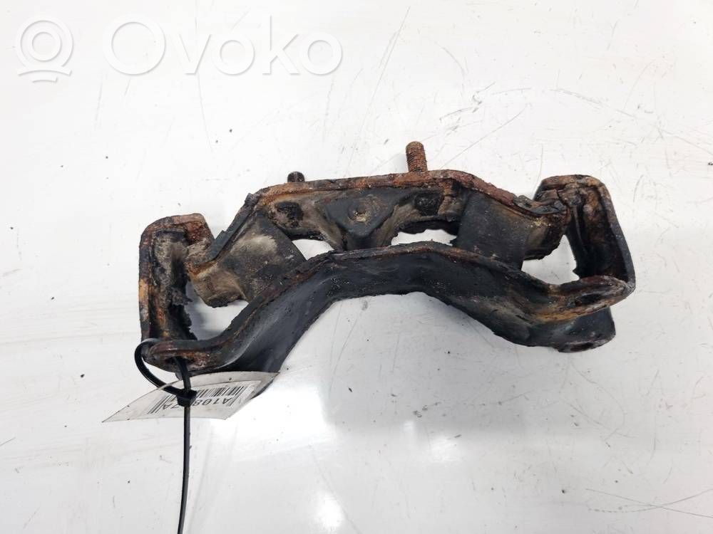 Moottorin kiinnikekorvake   41022A0180,41022A0180