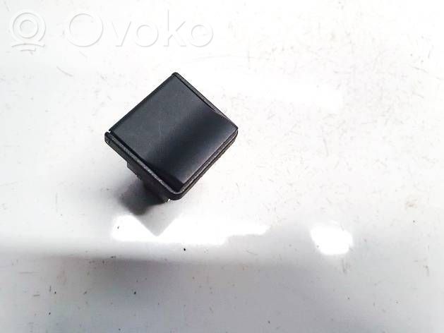 Nissan Leaf I (ZE0) Gniazdo / Złącze USB 