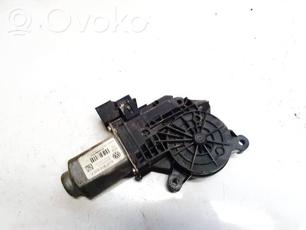 Volkswagen Polo IV 9N3 Motor macara geam ușă față 