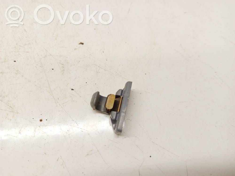 Audi A4 S4 B5 8D Clip/gancio/supporto per aletta parasole 