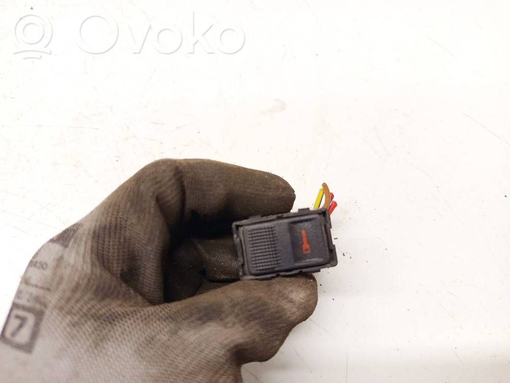 Buton comutator închidere centralizată   8L0962107,8L0962107