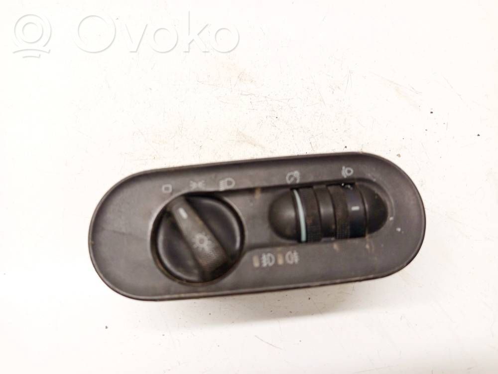Seat Alhambra (Mk1) Interruptor de luz 
