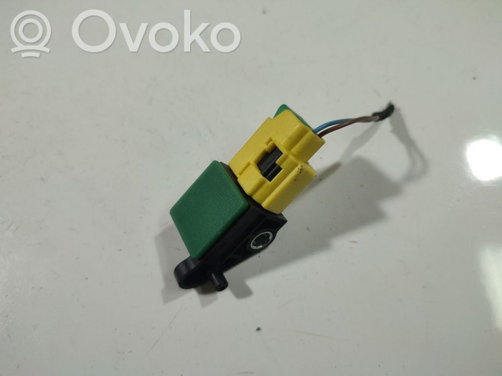 Skoda Superb B6 (3T) Senzor impact/declanșare airbag 