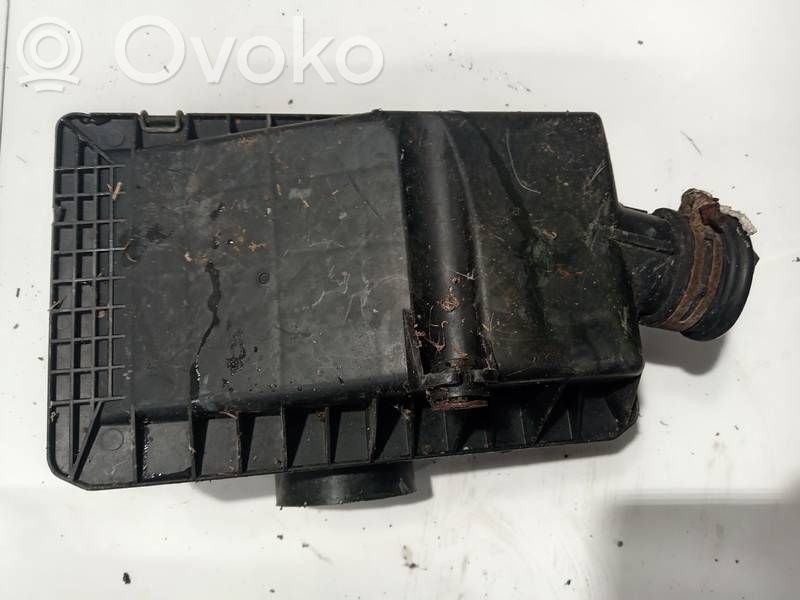Luftfilterkasten   Y701,Y701