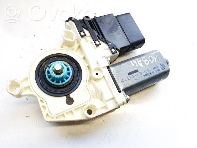 Volkswagen PASSAT B6 Motor macara geam ușă spate 