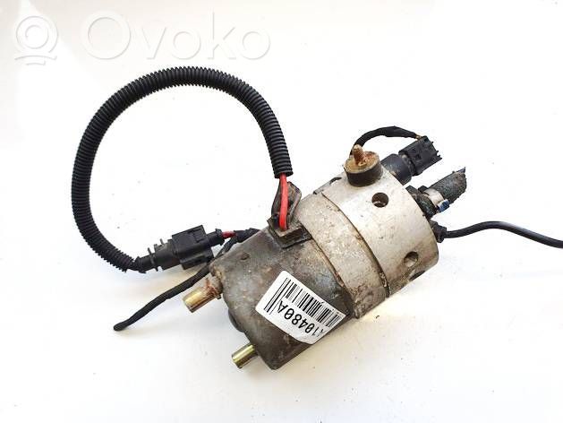 Audi A4 S4 B5 8D Avattavan katon hydraulipumppu 