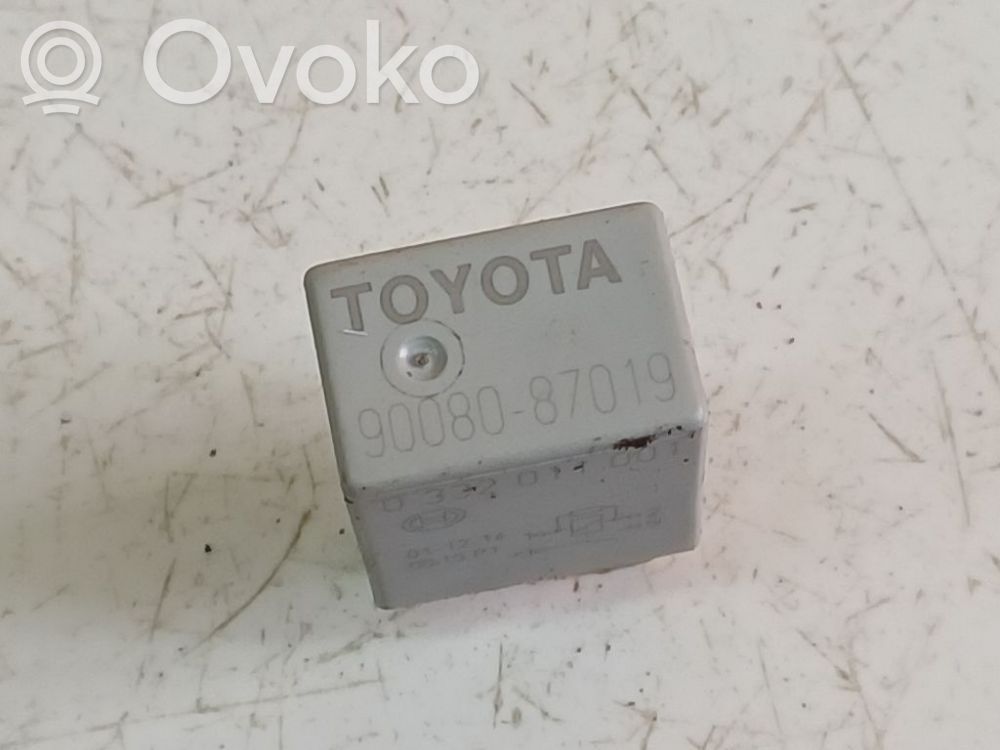 Otros relés   9008087019,0332011001,9008087019,9008087019