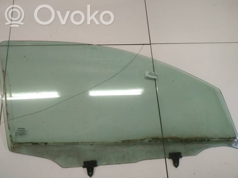 Nissan Qashqai Vitre de fenêtre porte avant (4 portes)