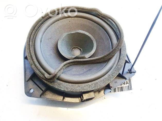 Toyota Avensis T250 Haut-parleur de porte avant