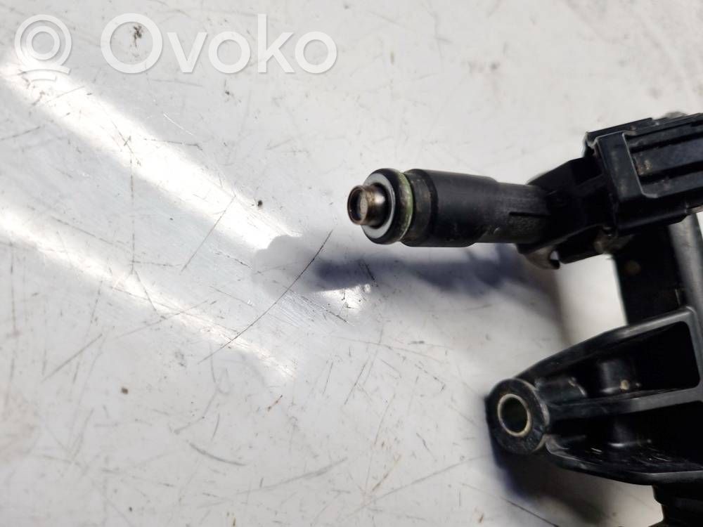 Inyector de combustible   03D906031F,03D906031F