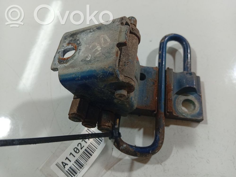 Etuoven yläsarana   4B0831412B,4B0831412B,4B0831412B
