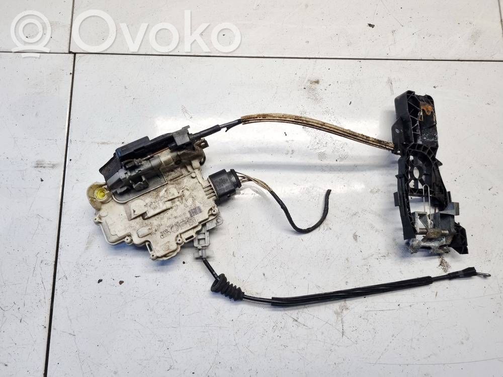 Volkswagen Tiguan Zamek drzwi przednich