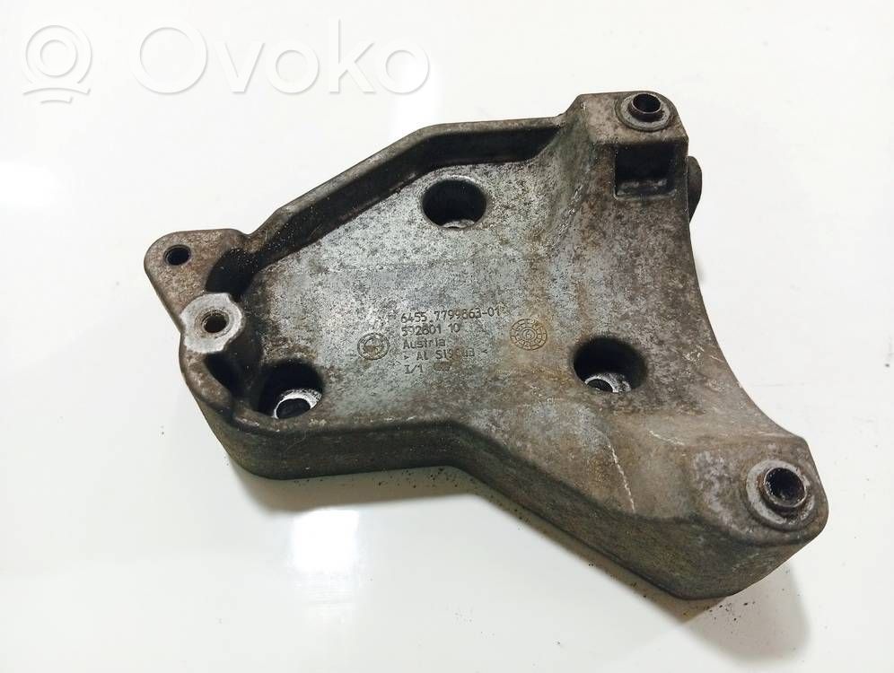 BMW 5 E60 E61 Engine mounting bracket 