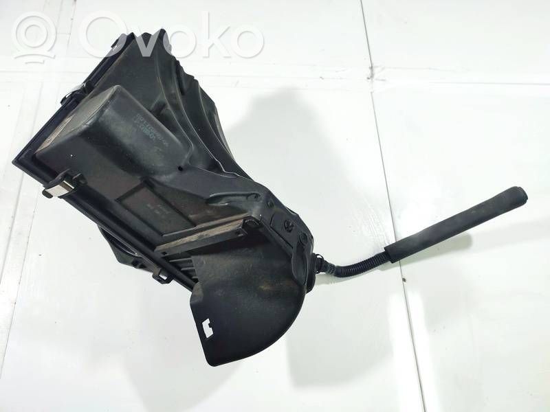 BMW 3 E90 E91 Air filter box 