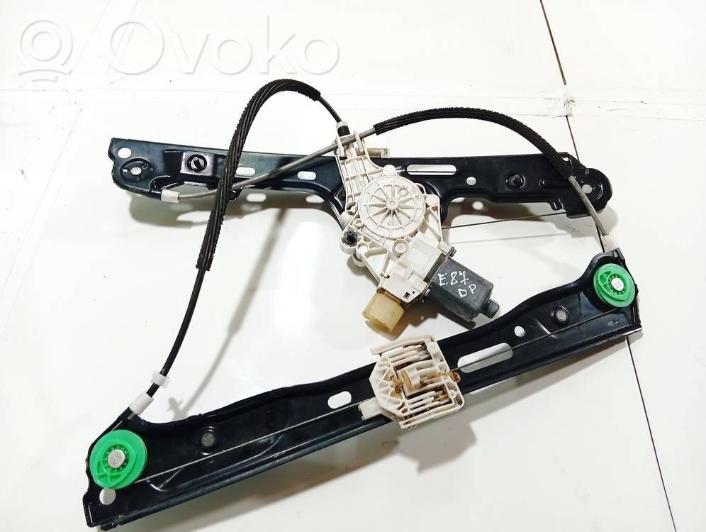 BMW 1 E81 E87 Regulador con motor de la ventanilla de la puerta corredera 