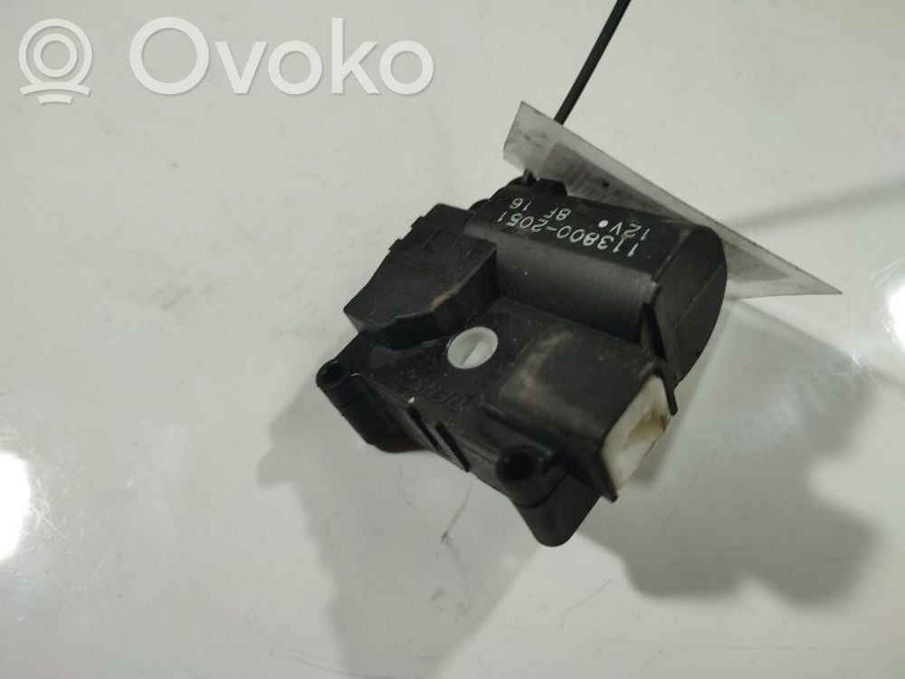Toyota Avensis T250 Moteur / actionneur de volet de climatisation 