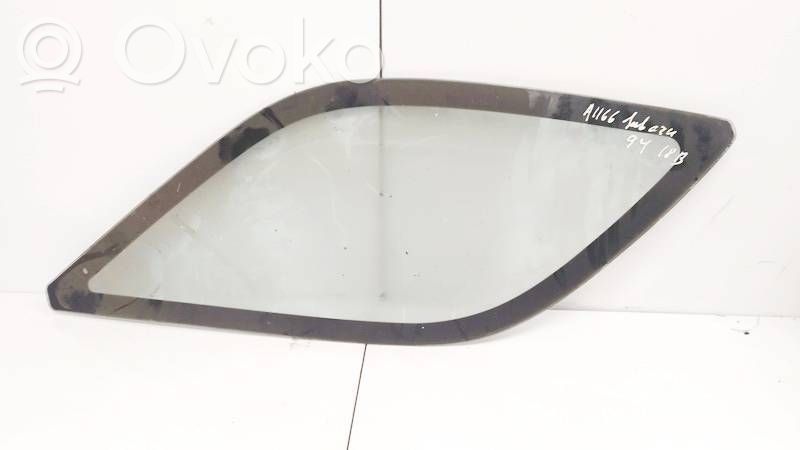 Subaru Impreza I Geam lateral spate 