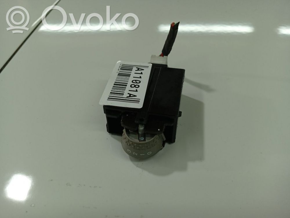 KIA Ceed Headlight level height control switch 