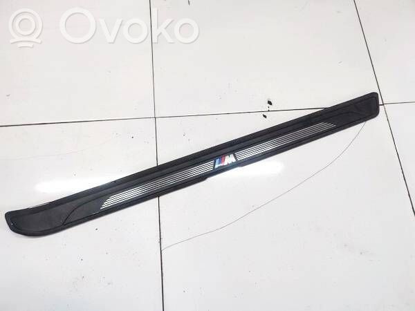 BMW 1 E81 E87 Garniture marche-pieds avant 