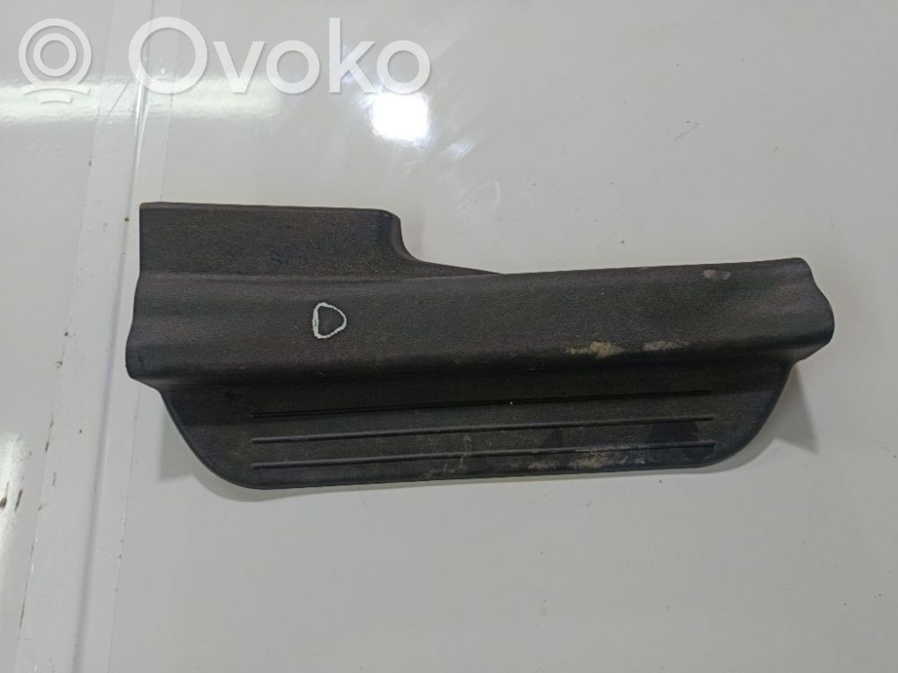 KIA Ceed Copertura del rivestimento del sottoporta posteriore 