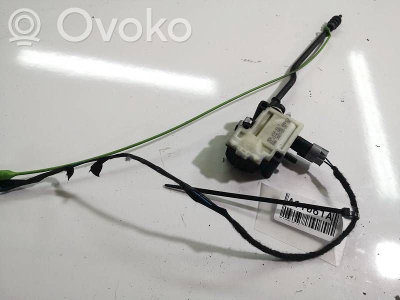 BMW 3 E90 E91 Keskuslukituksen moottori 