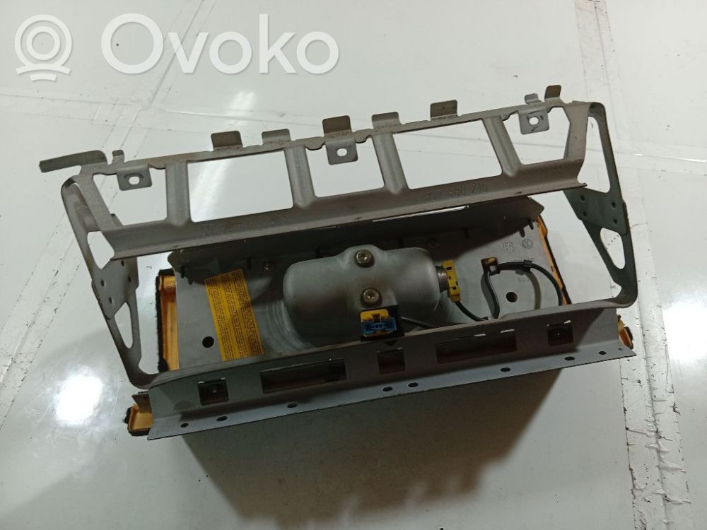 Volkswagen PASSAT B4 Airbag pasager 