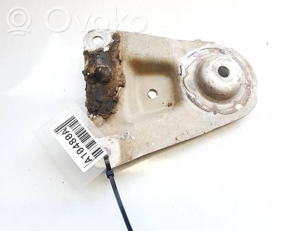 Engine mounting bracket   8D0399541B,8D0399541B