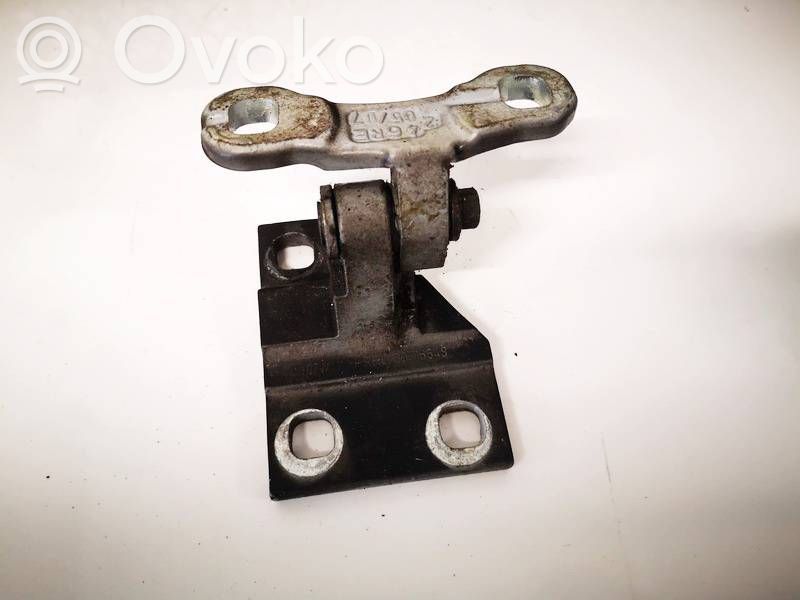 Volvo C30 Front door upper hinge 