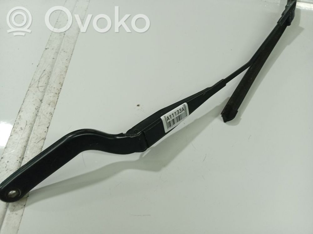 Ford C-MAX I Front wiper blade arm 