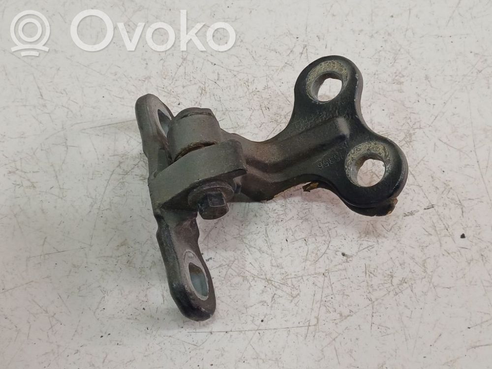 Volvo V50 Etuoven yläsarana 