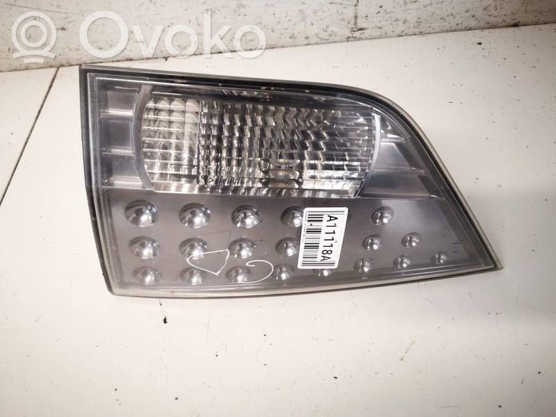 Mitsubishi Outlander Lampă spate în capacul portbagajului 
