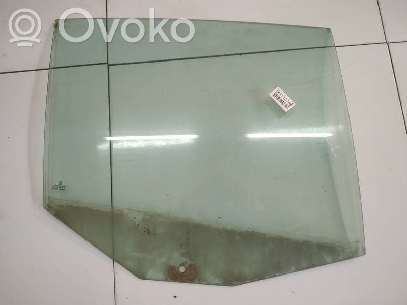 Volkswagen Golf V Vetro del finestrino della portiera posteriore