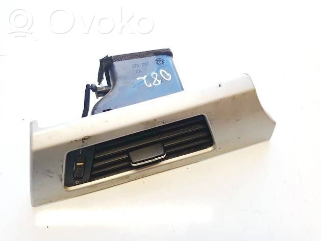Šoninės oro grotelės   642291304599,S02622,642291304599,S02622