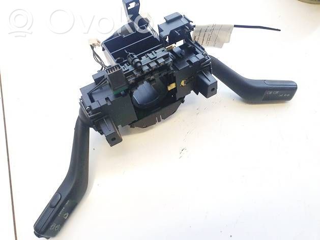 Volkswagen PASSAT B6 Leva/interruttore dell’indicatore di direzione e tergicristallo 