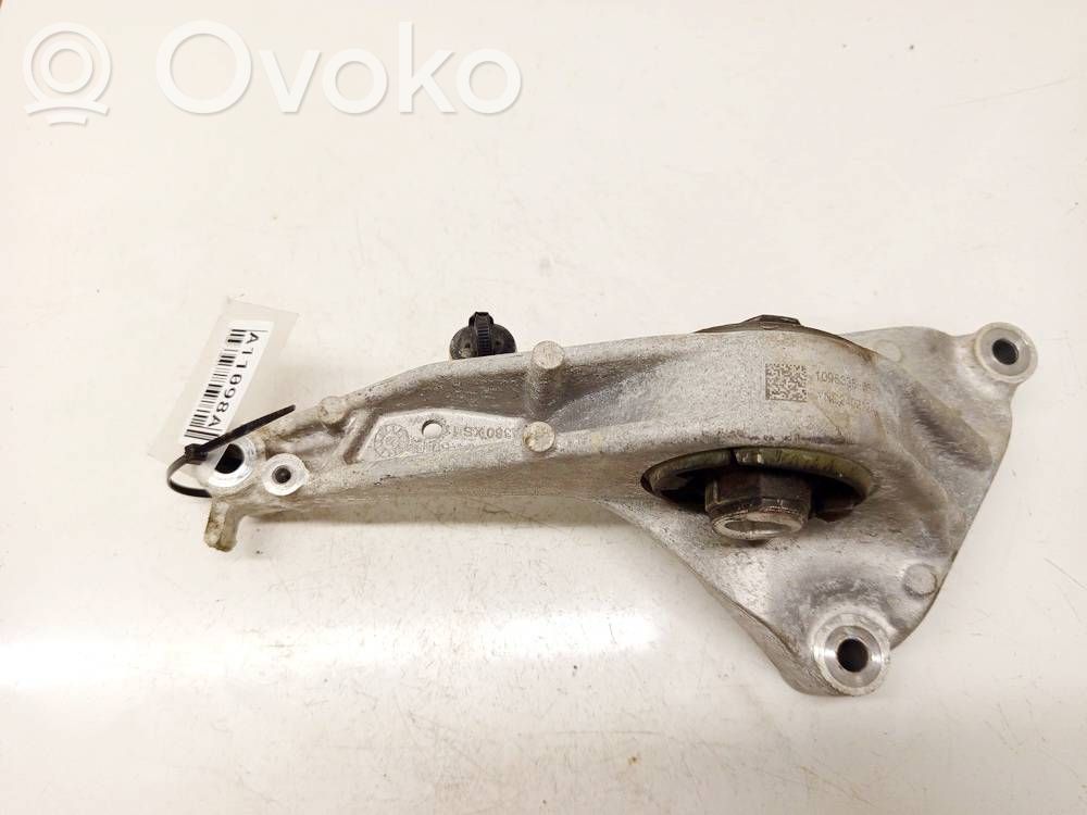 Engine mounting bracket   109075450B,109075450B