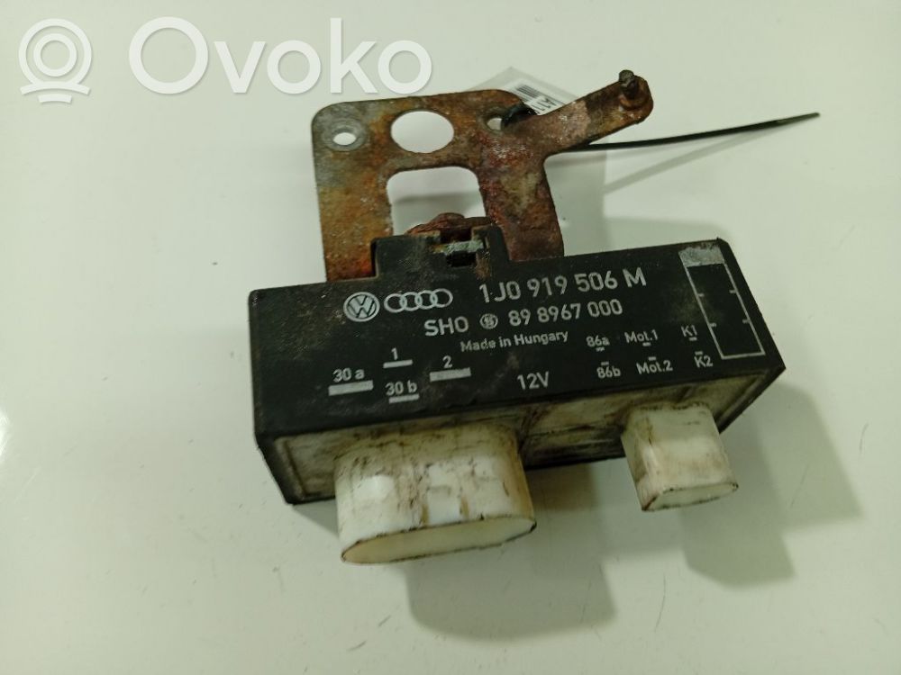 Skoda Fabia Mk2 (5J) Coolant fan relay 
