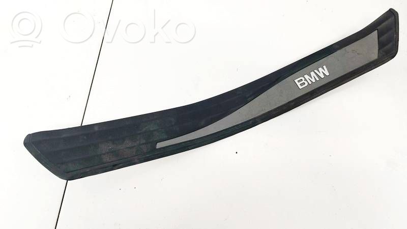 BMW 5 E60 E61 Copertura del rivestimento del sottoporta posteriore 