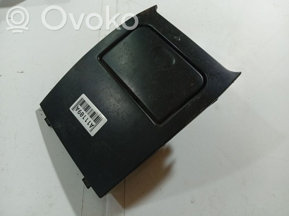 Peugeot 406 Popielniczka deski rozdzielczej 