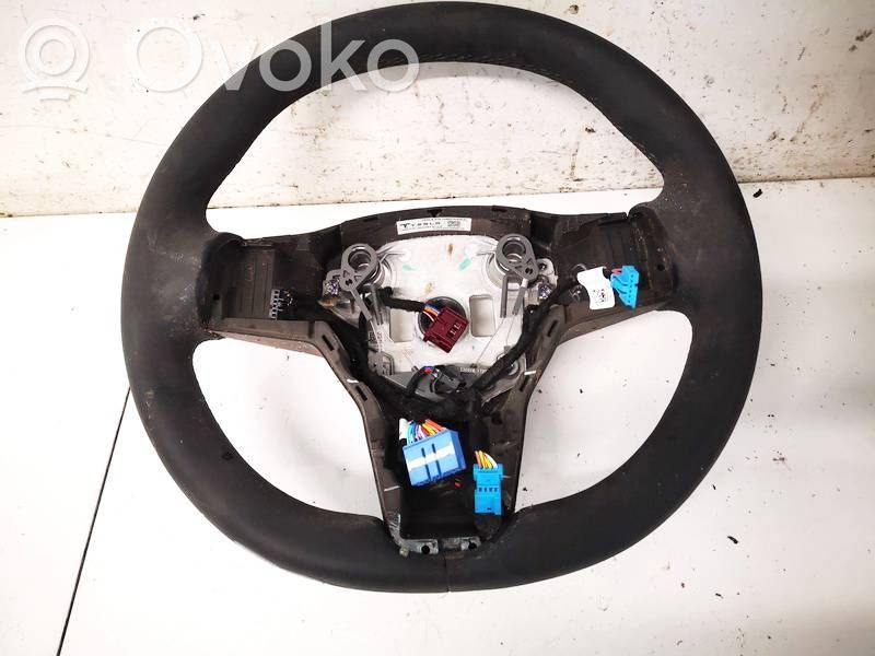 Tesla Model 3 Stūre 