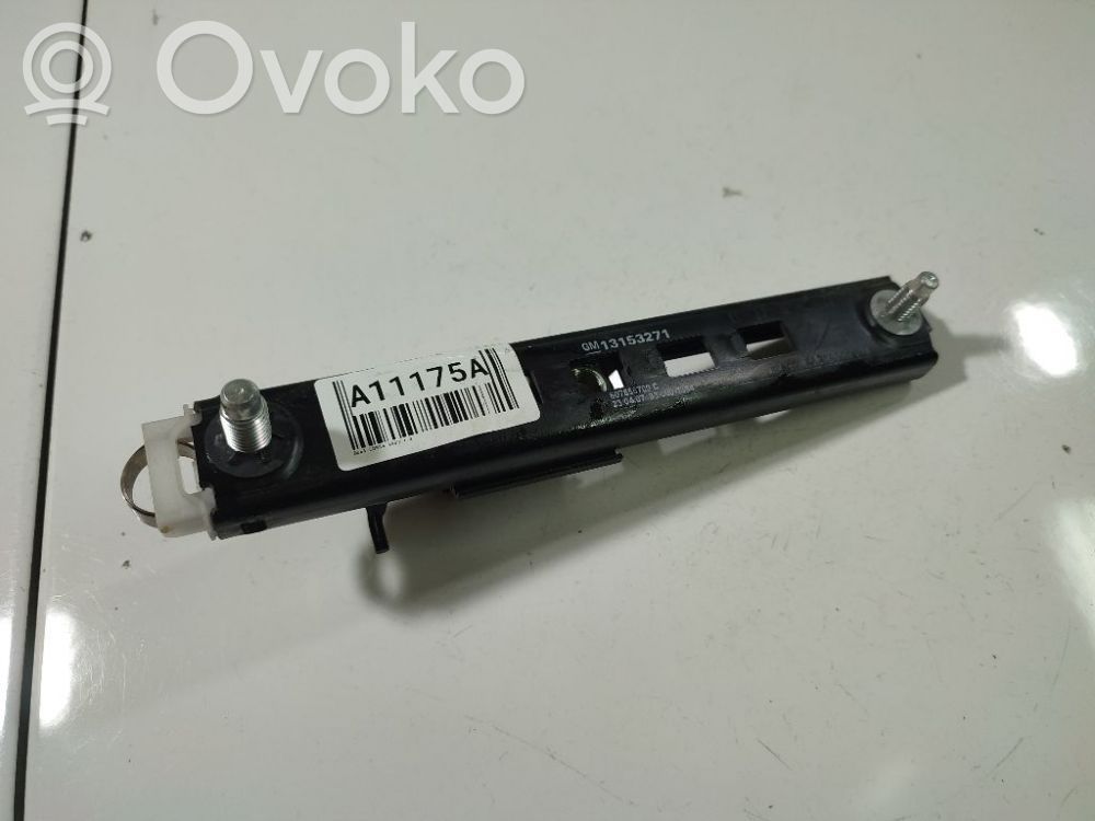 Opel Corsa D Sicherheitsgurt-Einstellschiene 