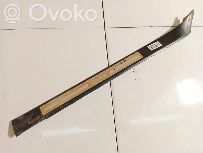Audi A8 S8 D3 4E Moldura protectora del borde trasero 