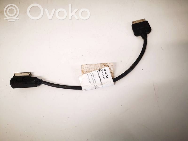 Volkswagen PASSAT B7 Enchufe conector USB 