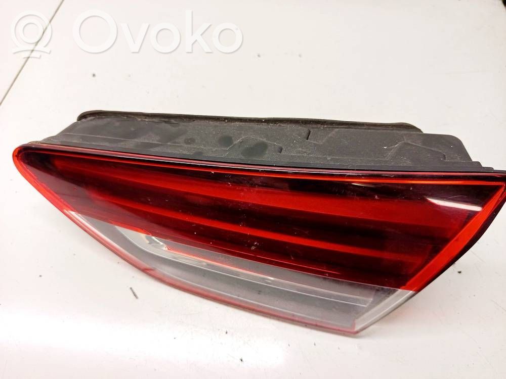 Opel Insignia B Lampă spate în capacul portbagajului 