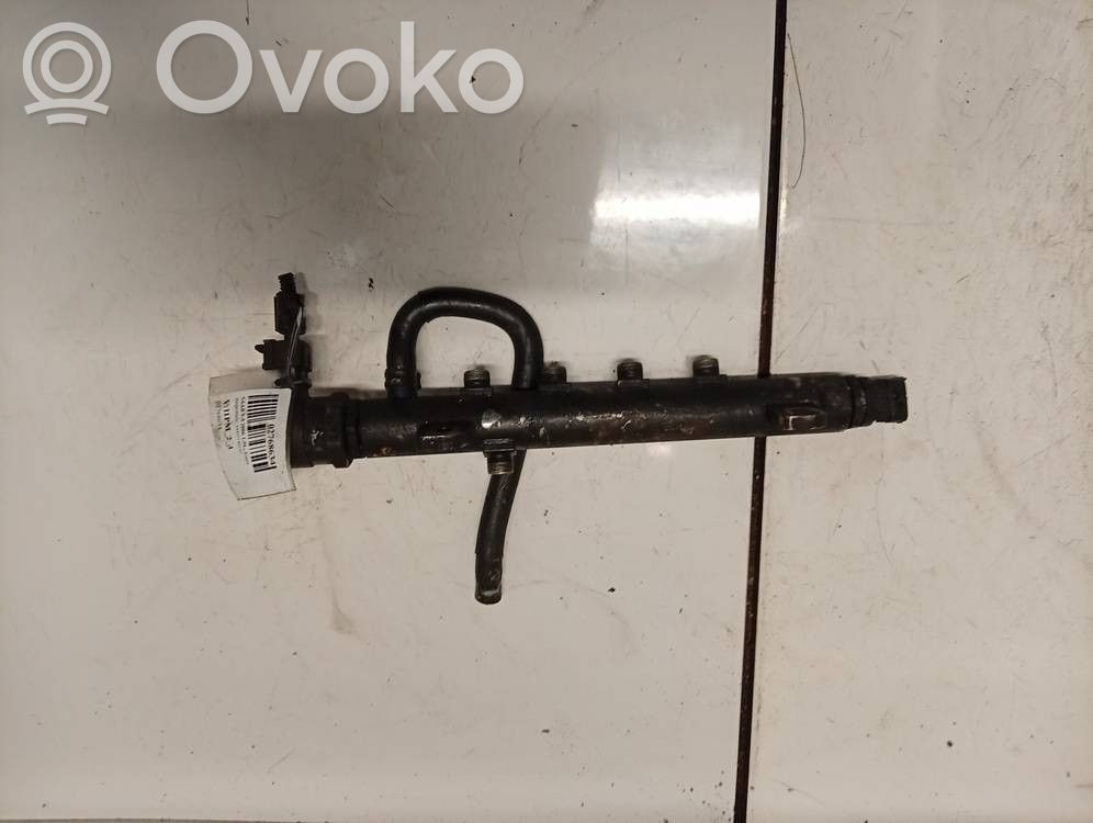 Saab 9-5 Listwa wtryskowa 